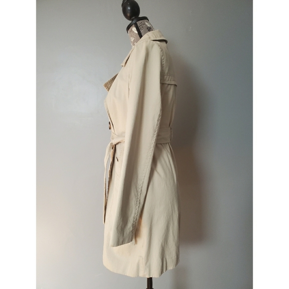 Old Navy beige light weight trench coat - Picture 5 of 8